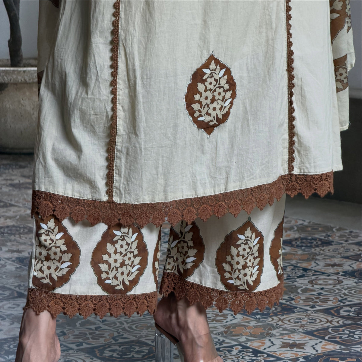 Nazm Mirror Embroidered Pocket Kurta Set