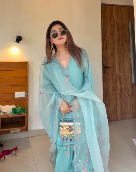 Gulzar Farshi Shalwar Collection